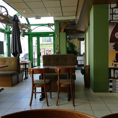 Logis Hotels Le Champalud Restaurant La Citadelle Oree-d'Anjou Экстерьер фото